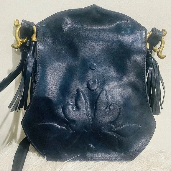 Women’s Vintage Carol Hearty Black Leather Baroque Embossed Shoulder Bag - Picture 2 of 7